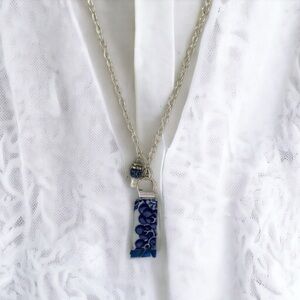 Broken china Willow pattern pendant